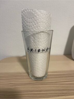FRIENDS Collector Glass ✨
“How YOU doin’?” 💛💙❤️